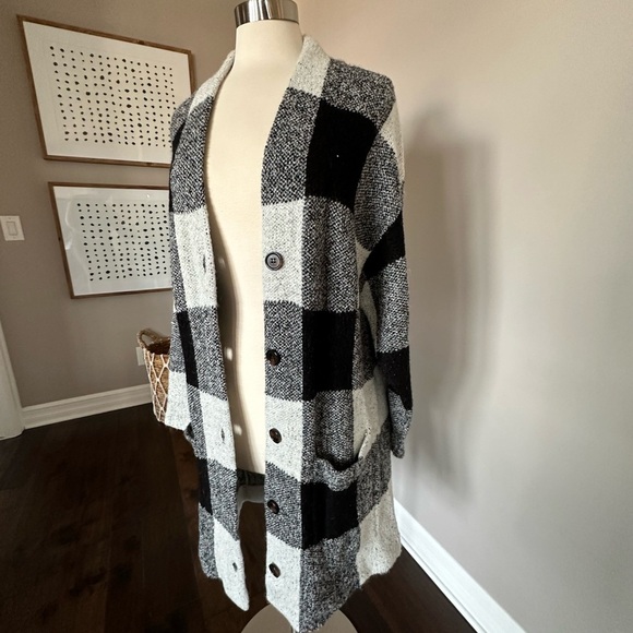 NWOTs BLANKNYC Buffalo Check Cardigan - Picture 4 of 10